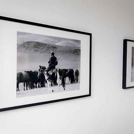 Two White Pigeons Villa Ypres Room photo